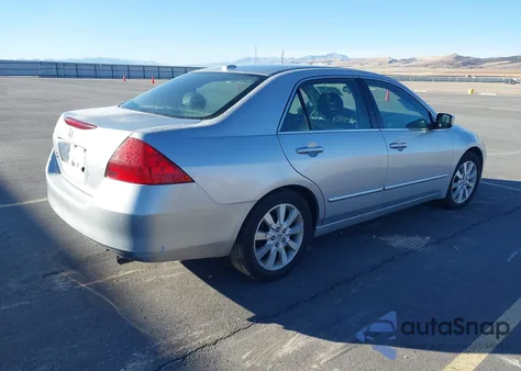 2007 Honda Accord 3.0 Ex from USA, damaged, VIN 1HGCM66847A075307